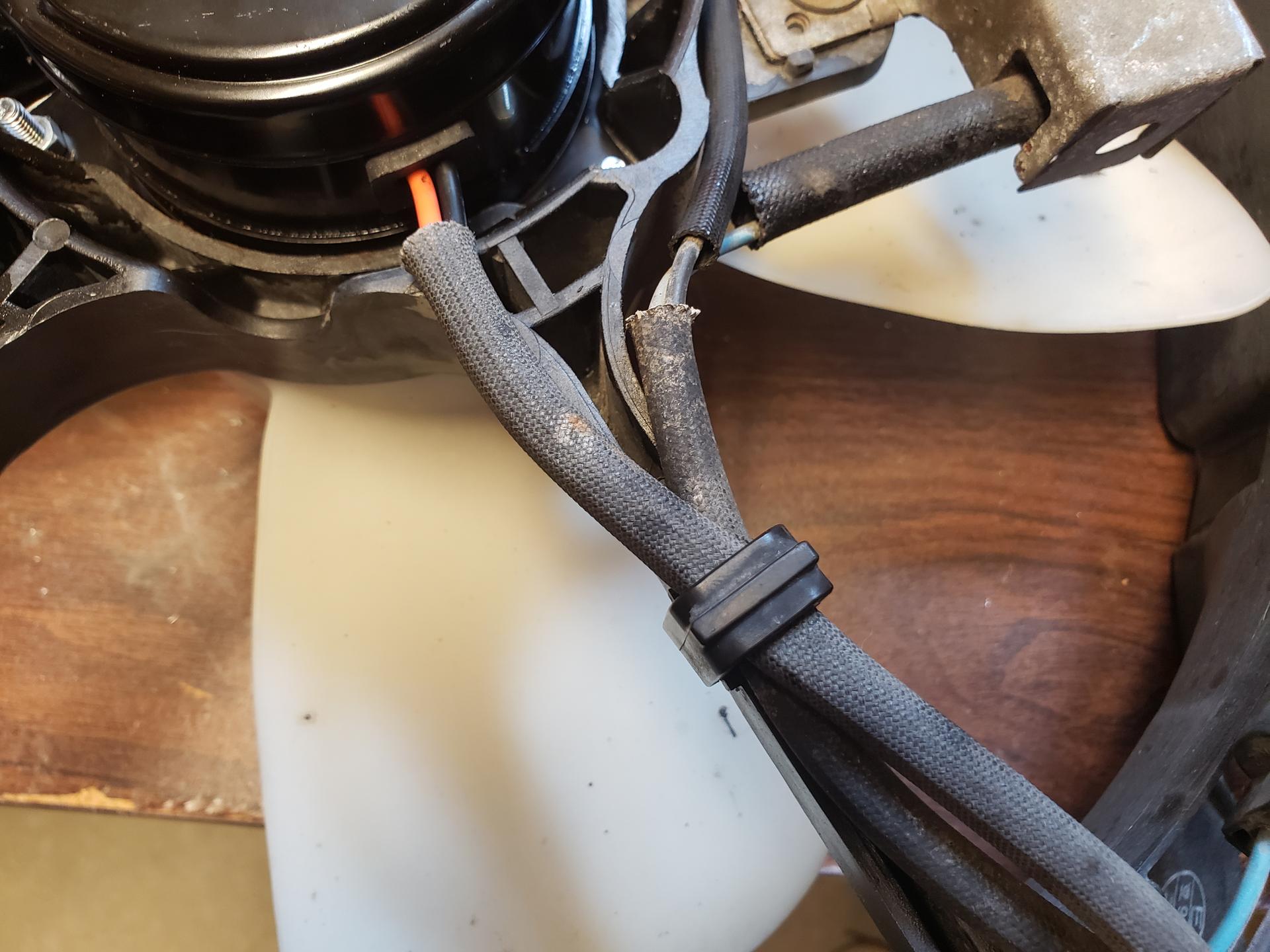 Cable clip