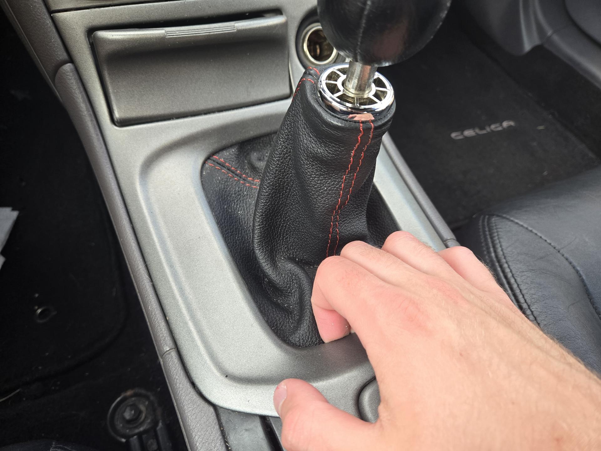 Lift point to remove trim piece